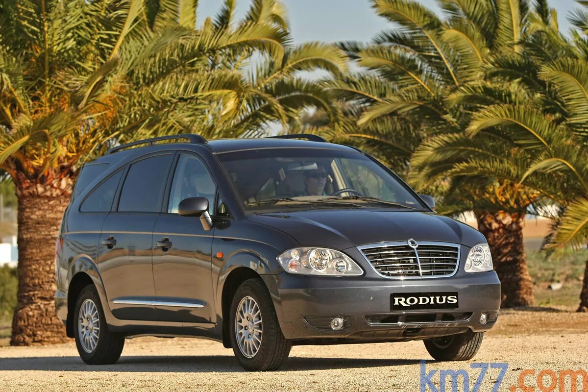 SSANGYONG Rodius (2008-2012). Санг Йонг Родиус 2008. Санг Йонг Родиус 2012. Rodius машина SSANGYONG. Санг енг 2008г