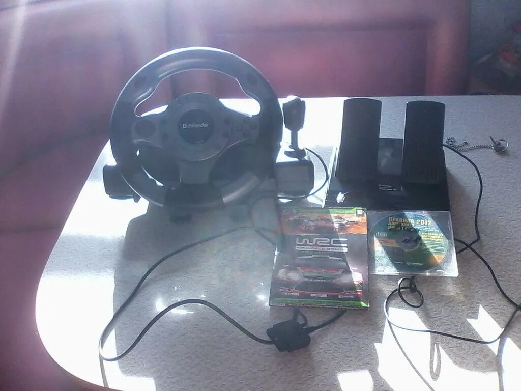 Как подключить руль ardor gaming silverstone. Игровой руль для ps 2 defender. руль defender штекер. штекер ps/2 для игрового руля. игровой руль подсоединенный к ноутбуку.