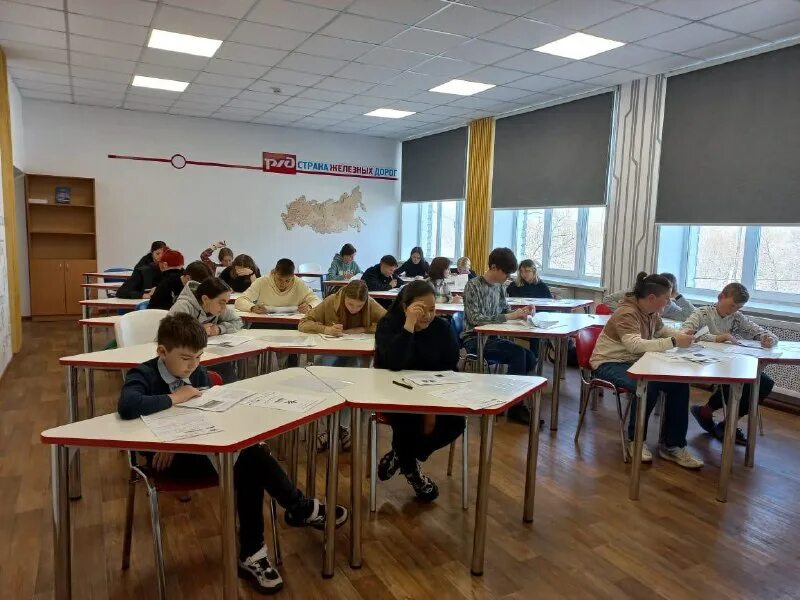 школа 6 калининград фото. журнал 6 школы калининград. калининградская школа международного бизнеса. 57 школа калининград. 14 школа калининград учителя.