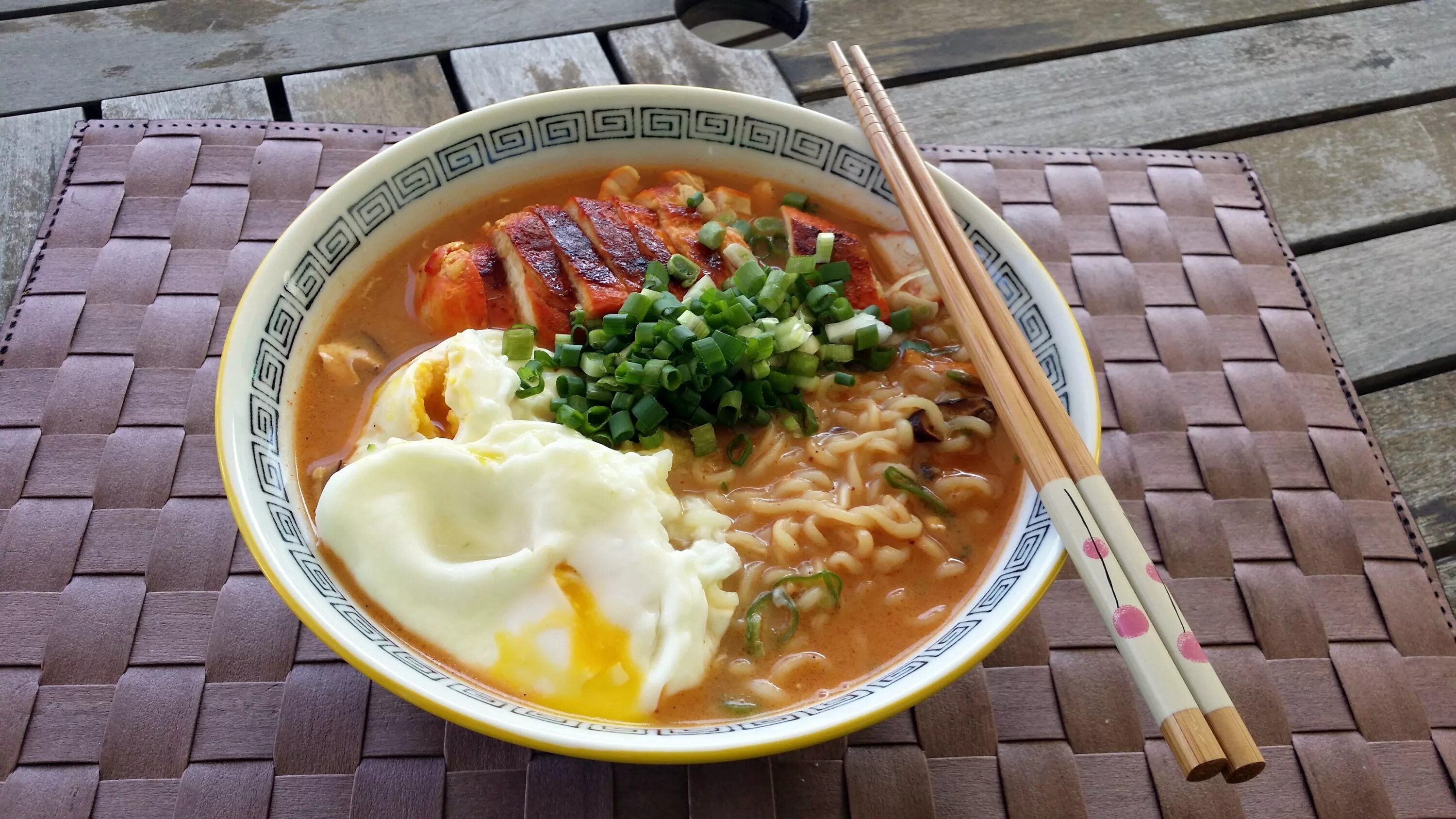 Шин рамен приготовление. Shin Ramyun. Рамен грабли. Рамен с куриной грудкой. Сублимированный рамен.