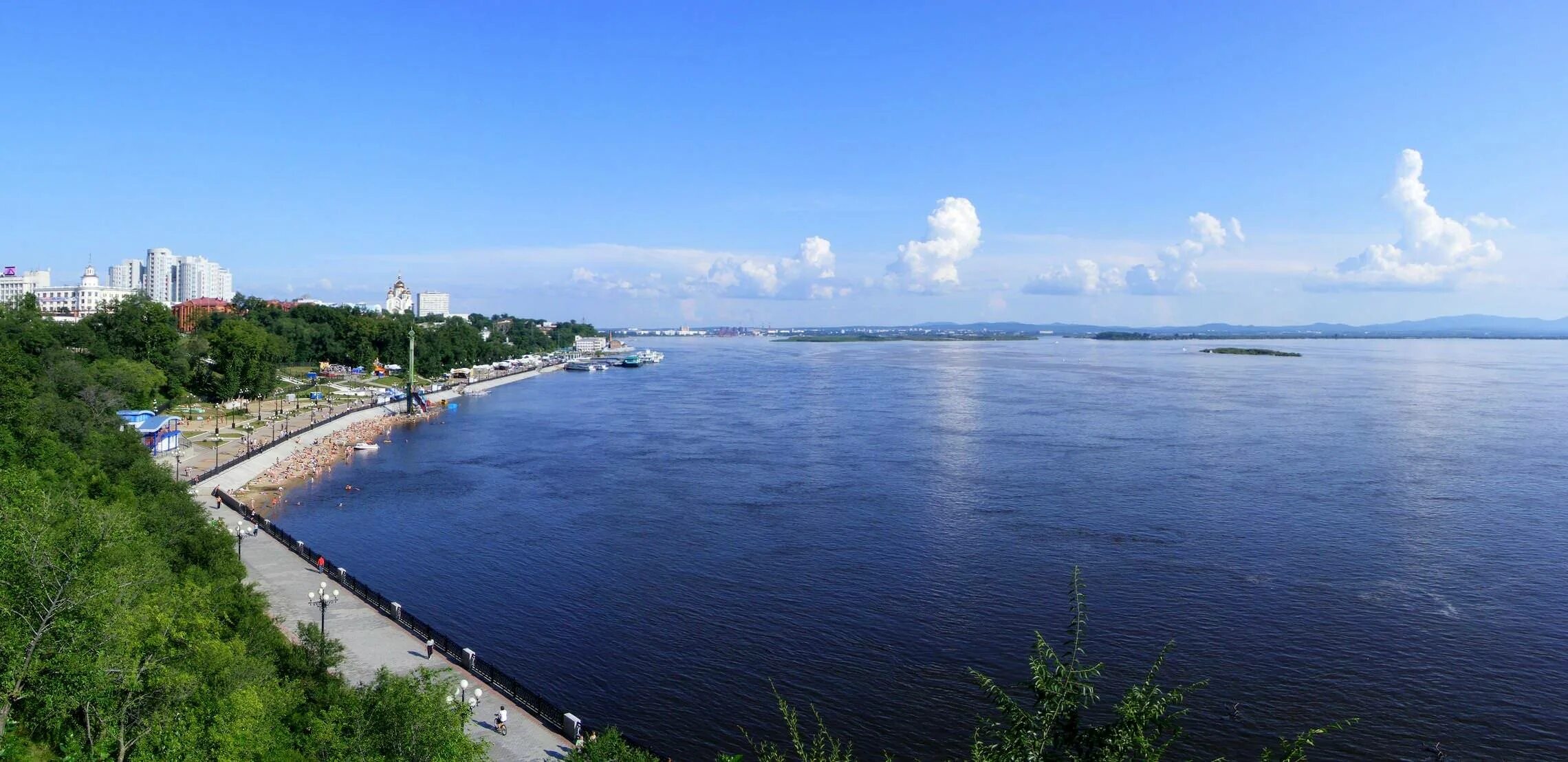 Река амур хабаровск вода. Река амур хабаровск. хабаровск река амур берег. хабаровск набережная амура. хабаровск набережная утес.