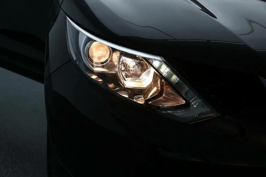 Фары ниссан альтима 2008. Авто фары ниссан. Nissan gt-r 35 headlight. Nissan juke фары. Ниссан гтр 35.