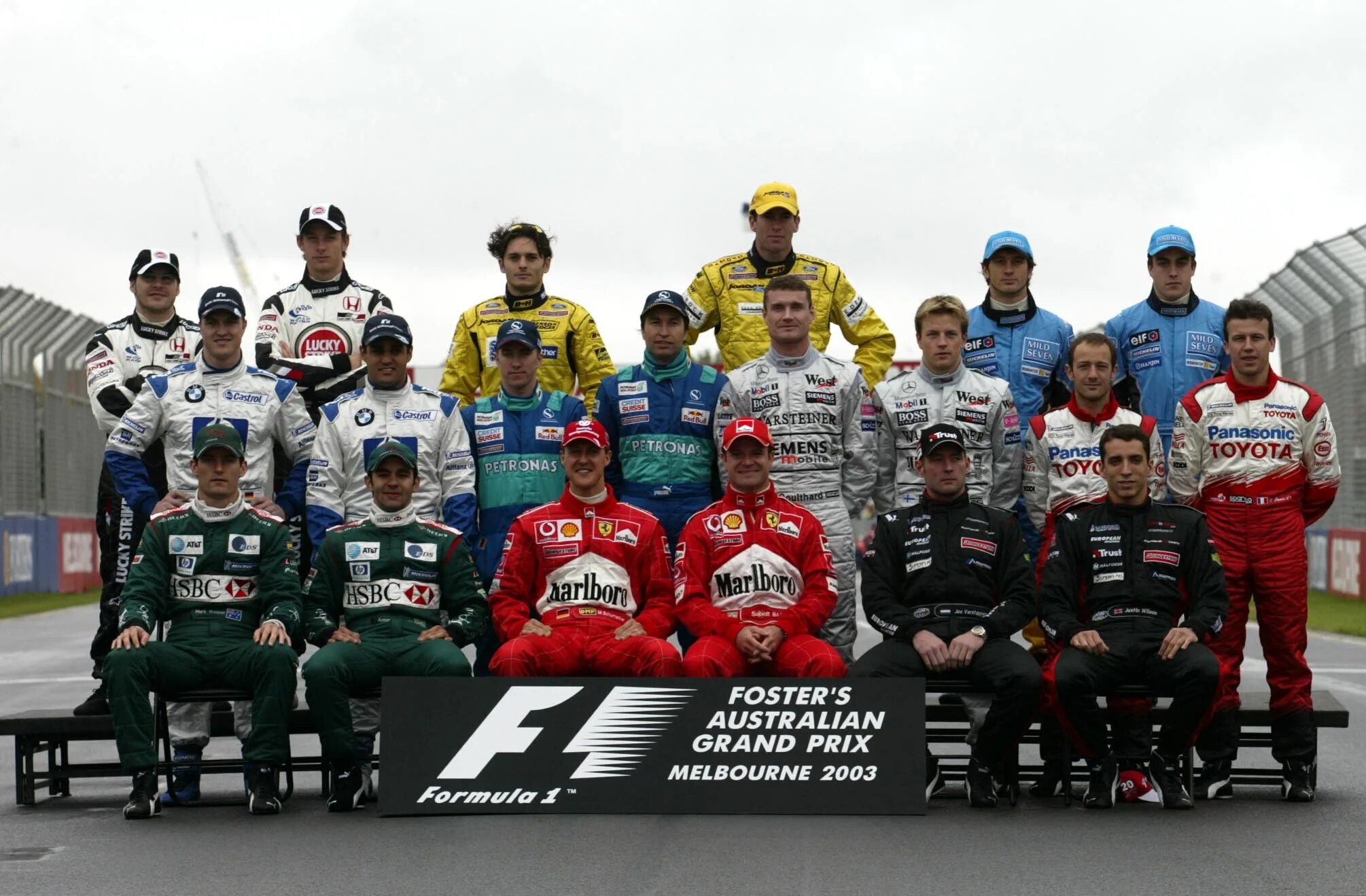 Ф1 в контакте. Гран при Австралии 2011 ф1. Формула 1 2003. Вильямс ф1 2003. Пилот формулы 1.