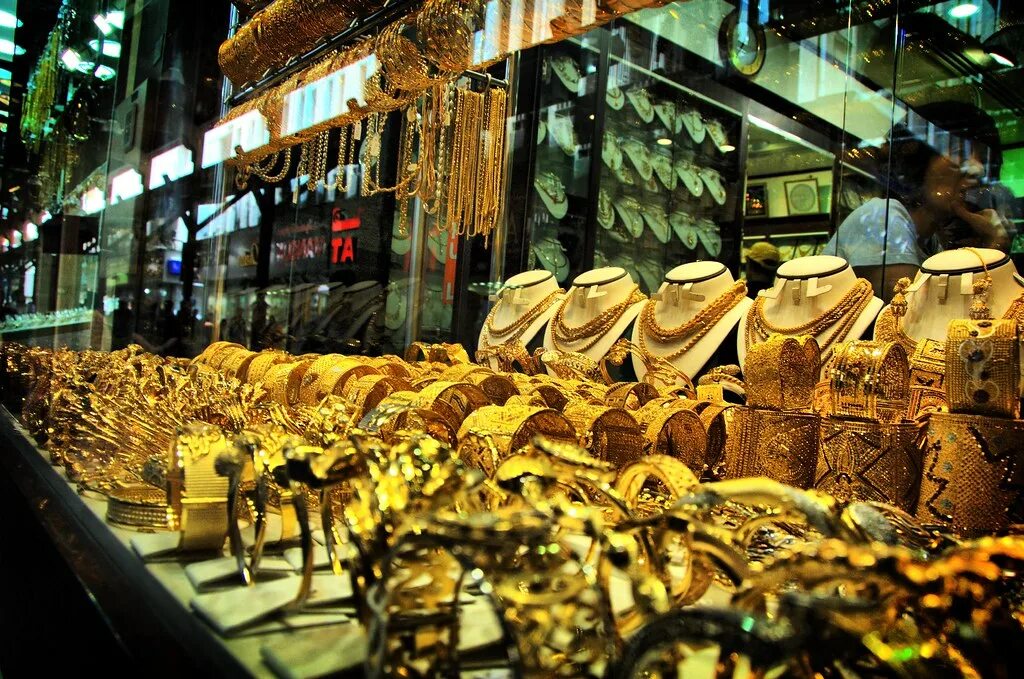 Голд СОУК Дубай. Рынок золота Gold Souk. Golden Souk в Дубае. Абу Даби золото. The world's gold