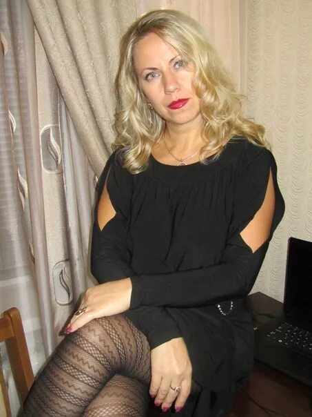 К то о такая милфочка. Зрелые девочки. Кто такая милфочка. Богатые незамужние девушки. Кто такая милфочка.