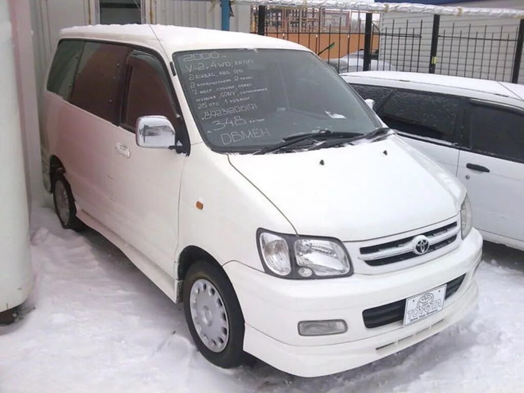 Тойота таун айс 2000 года. Тойота ноах 2000 года. Тойота ноах фото 2000. Noah 2000. Toyota town ace noah 2000.
