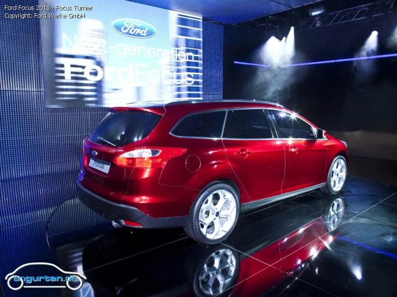 Фокус универсал характеристики. Ford Focus 3 универсал. Ford Focus 2012 универсал. Форд фокус универсал 2013. Ford Focus 3 Рестайлинг универсал.