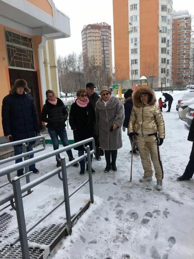 Жилищник западного дегунино телефоны. Глава управы западное дегунино. глава управы западное дегунино молодецкая.