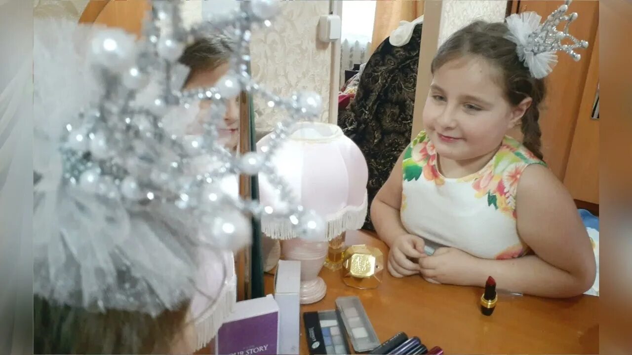 Я возьму у мамы бусы. А я возьму у мамы бусы. а я возьму у мамы бусы песня. а я возьму у мамы бусы видео.