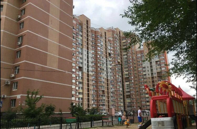 Комсомольская площадь с высоты летящего вертолёта