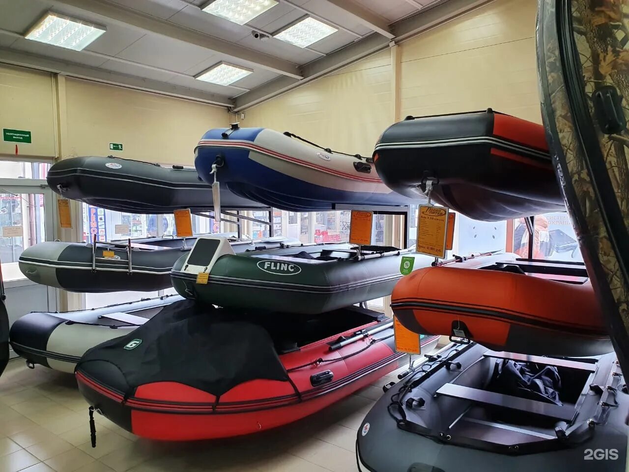 центр водно моторного техни. лодки питер магазин. лодки питер на полюстровском 45. большой магазин лодок в спб. чудо лодка спб.