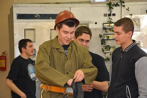 уральский индустриальный техникум. уральский промышленно-экономический техникум. генеральская 3 екатеринбург колледж. уральский промышленный техникум. уральский промышленный техникум.