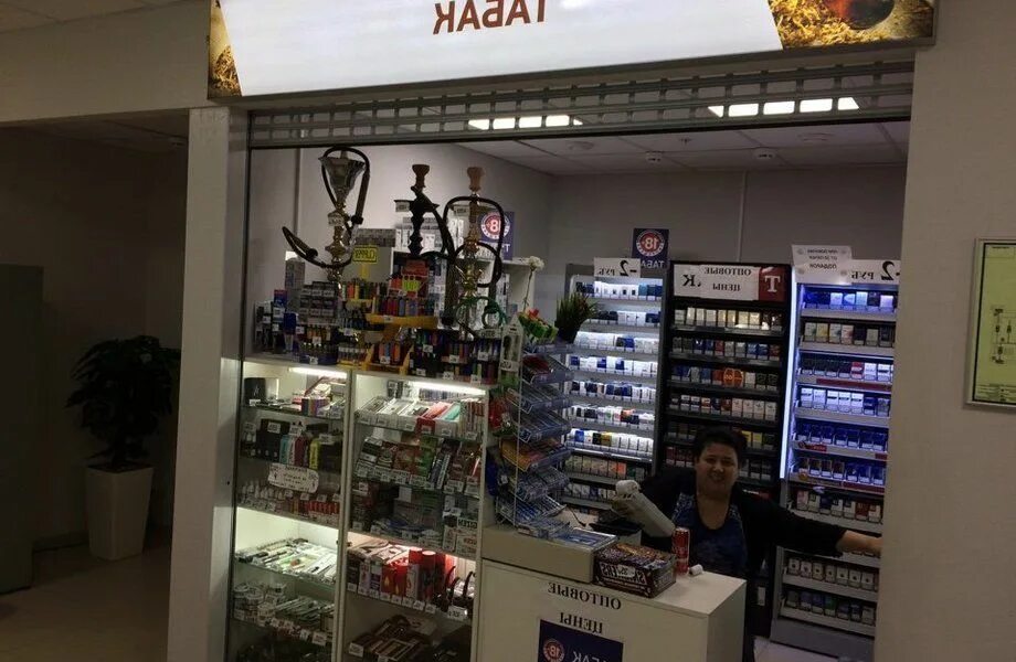 Табак магазин. Табачный отдел. Табачная Лавка Москва. Магазин Табачка.