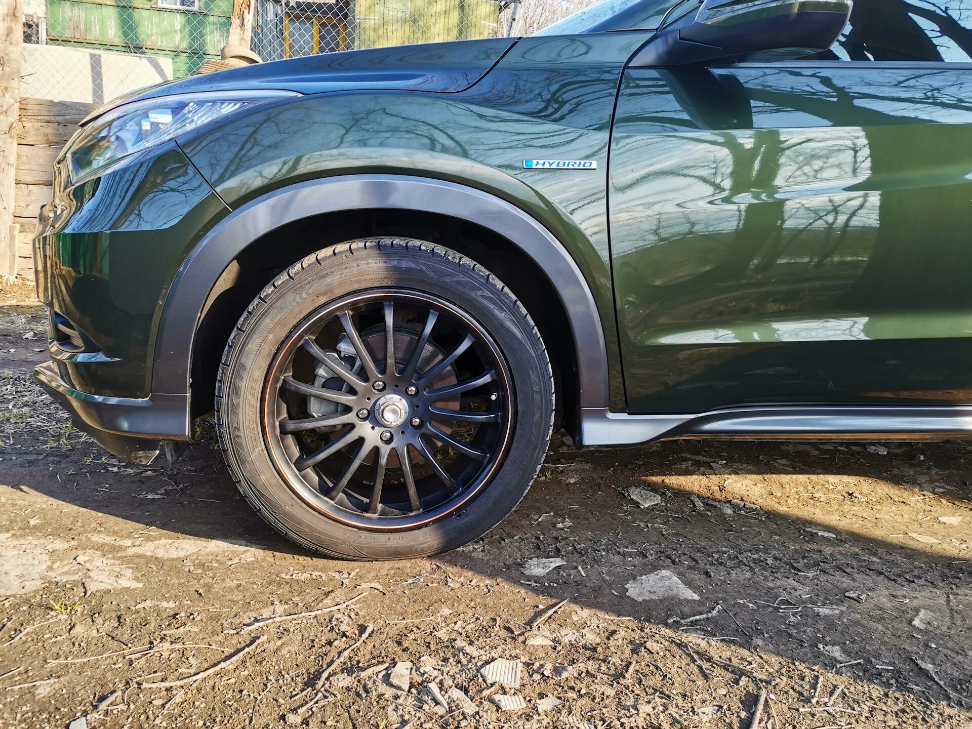 Хонда везель r17. Honda vezel диски r18. Везель резина. Везель резина. Honda vezel r16.