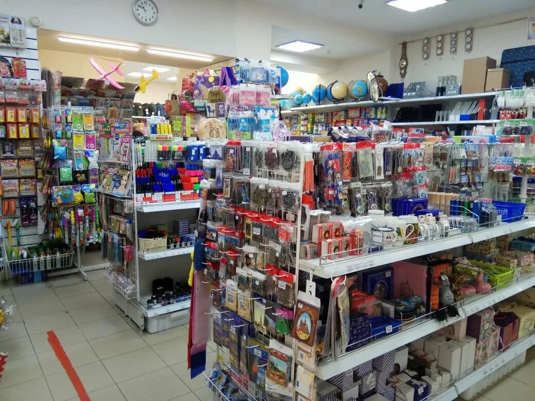 выкладка канцелярии. магазин канцтоваров санкт петербург. магазин канцтоваров санкт петербург. метро канцелярия. канцтовары санкт петербург.