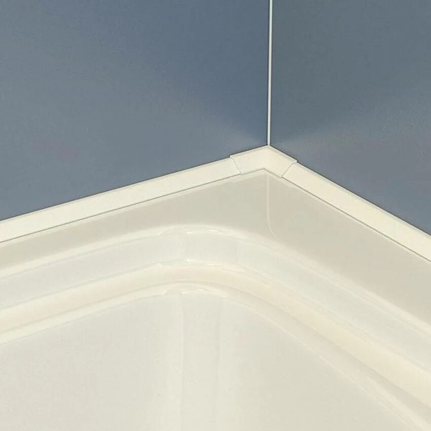 Лента бордюрная для ванны 100мм. Лучший уголок для ванны. Профиль для примыкания ванны к стене. Бордюр для ванной бк1224. Акриловый плинтус сп17.