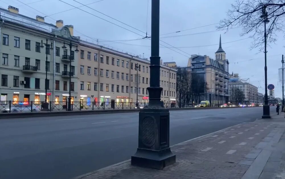 Почему проспект стоит. Почему стоит московский проспект.