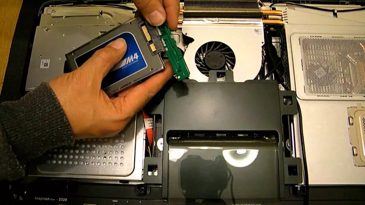 Как снять моноблок. Dell Inspiron one 2320. Dell Inspiron 5100 HDD. Dell Inspiron one 2320 видеокарта.