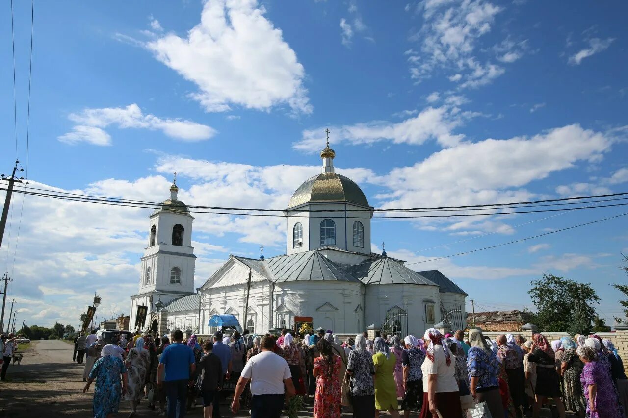 П майна ульяновской области. Храм в старой Майне Ульяновской области. Богоявленский храм Старая майна. Богоявленский храм Старая майна в 80 года.