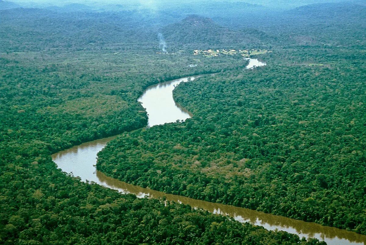 Река Амазонка. Река Амазонка река Амазонка. Бразилия Амазонская низменность. Исток реки Амазонка.