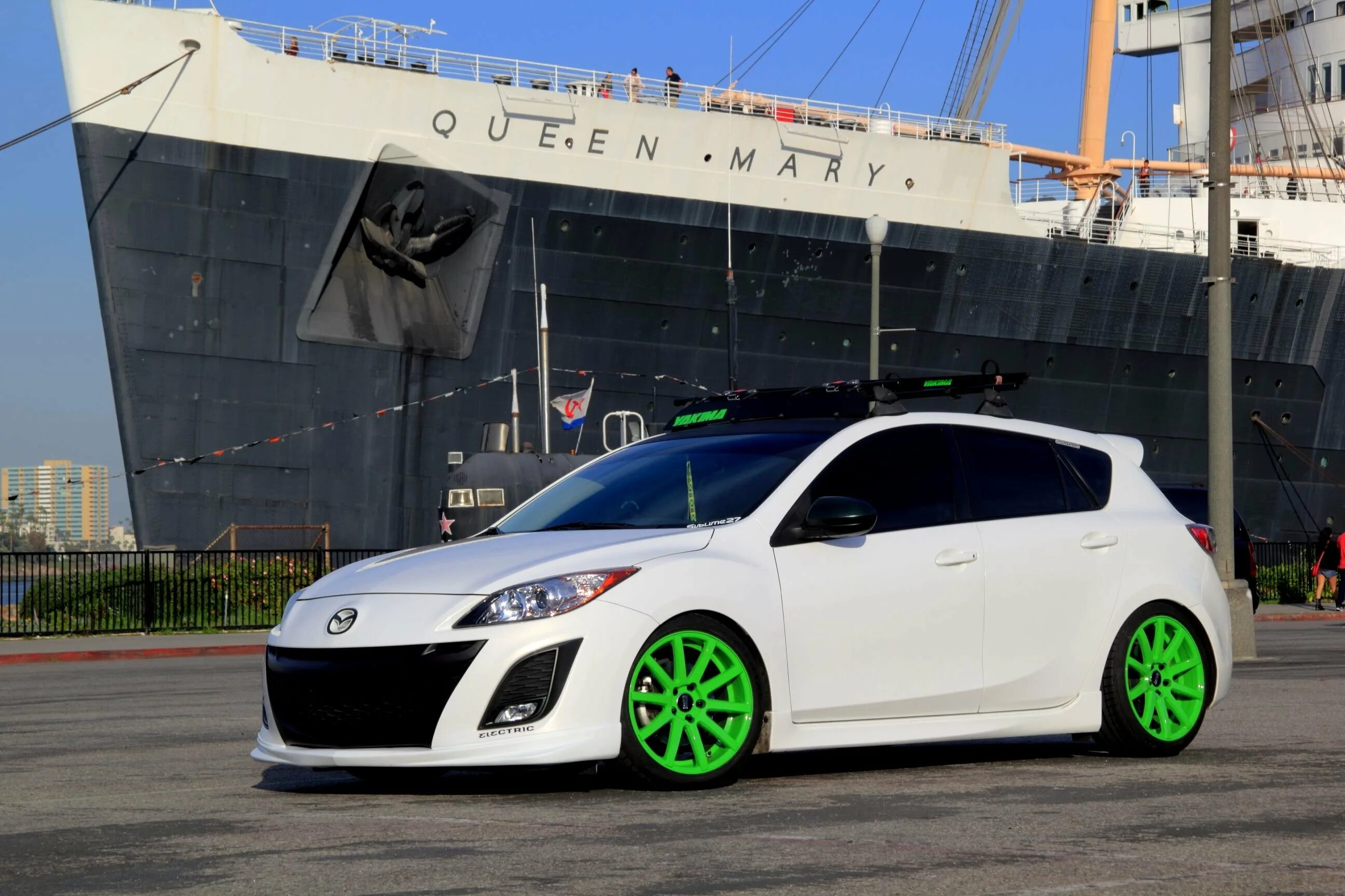 Mazda 3 тюнинг. Mazda 3 Tuning. Mazda 3 Tune. Белая Mazda 3 BL Tuning. Мазда 3 тюнинг.