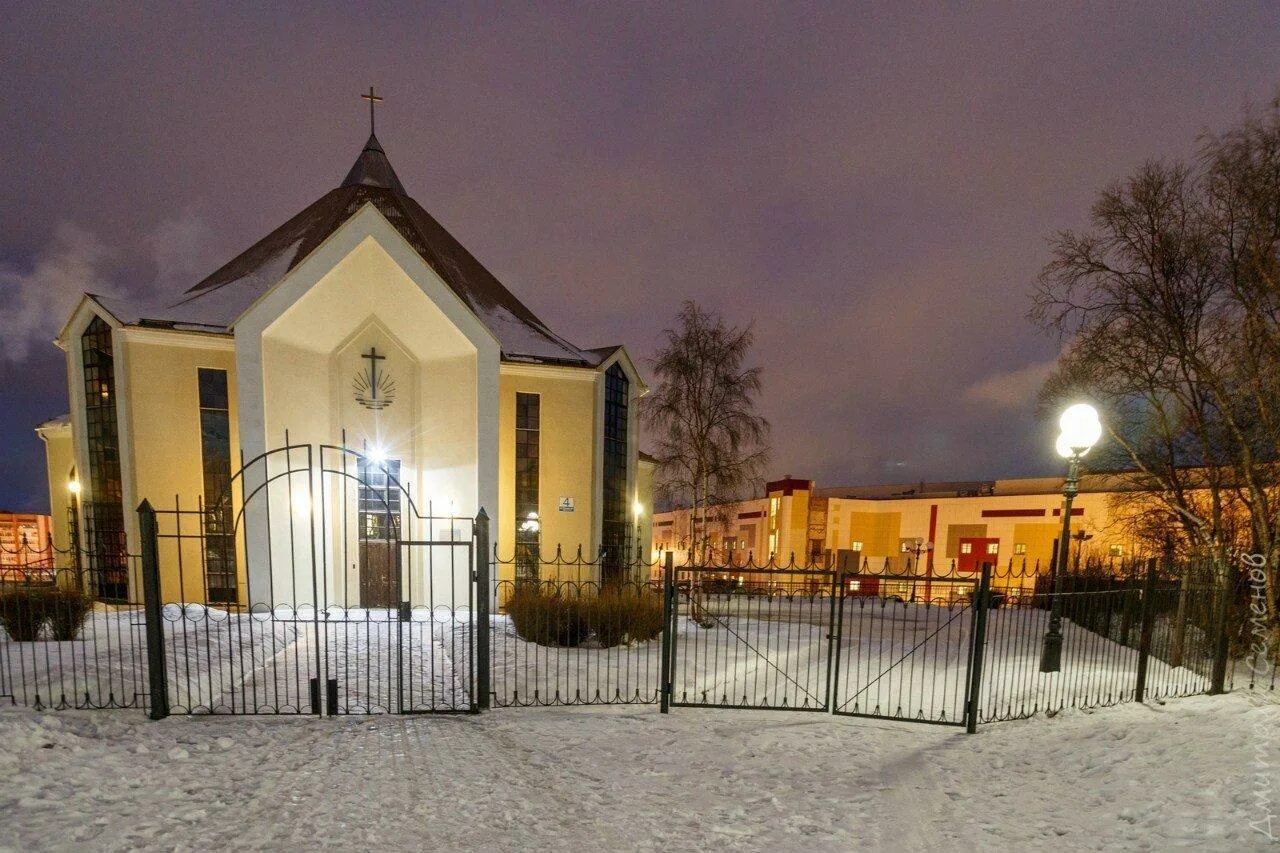 костел в гродно девятовка. костел на девятовке службы.