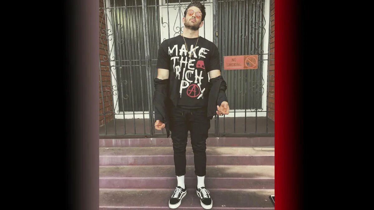 Rich man. Портрет бизнесмена 2023 среднестатистический. Tax payment. Деньги для слепых. Фото людей с деньгами.