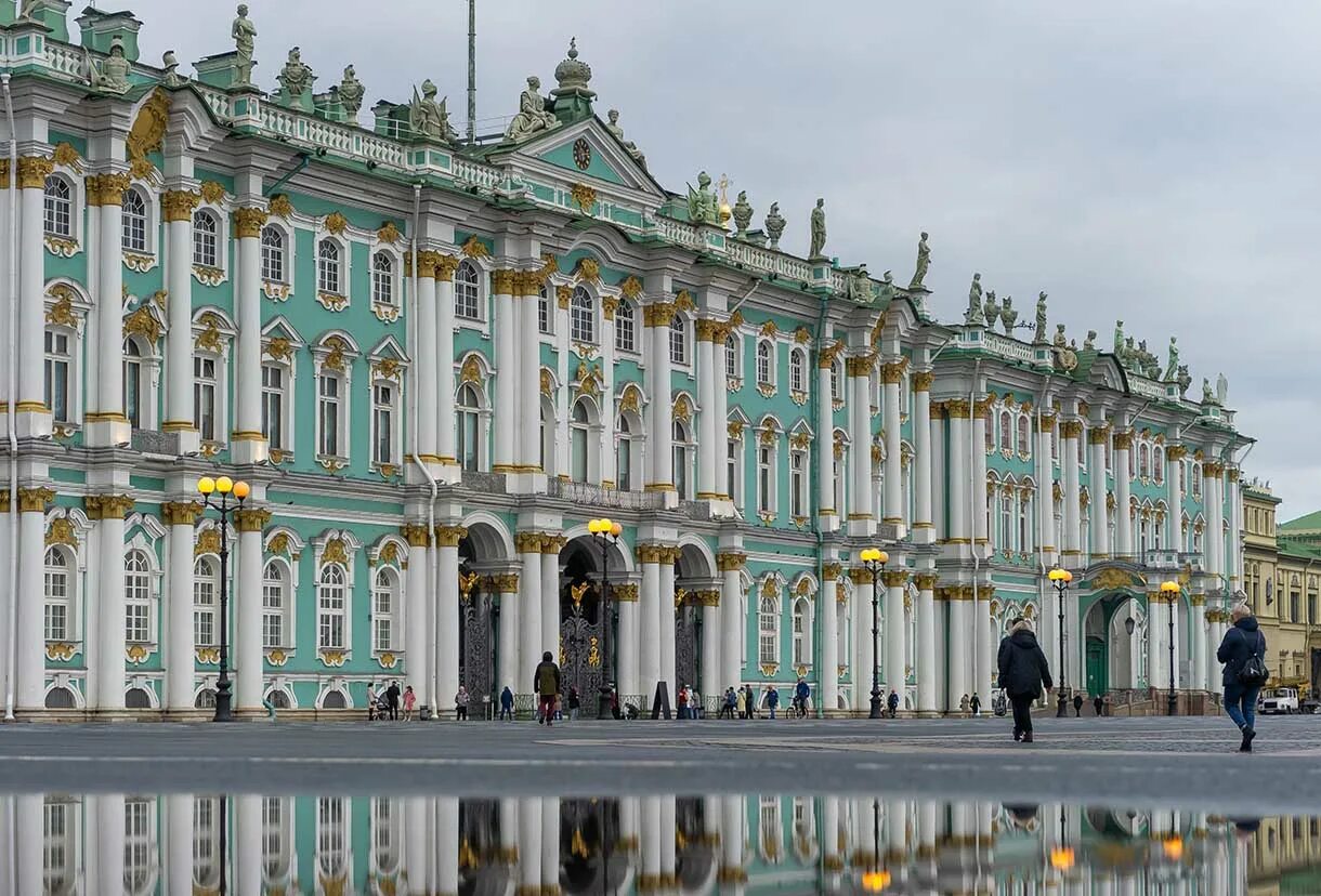 Что сейчас находится в зимнем дворце. Эрмитаж Санкт-Петербург зимний дворец Петра 1. Эрмитаж зимний дворец Петра 1. Зимний дворец (1754-1762 гг.). Ансамбль зимнего дворца в Санкт-Петербурге.