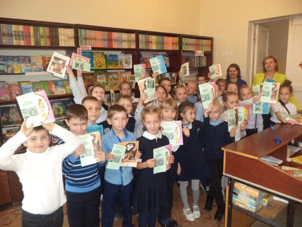 удостоверение читателя библиотеки для первоклассников. праздник посвящение в читатели. посвящение в читатели презентация. праздник посвящение в читатели. серпухов библиотека 5 текстильная.