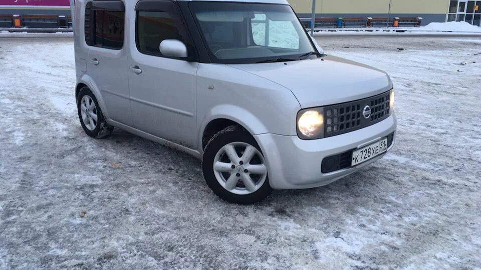 Nissan Cube II (z11). Nissan Cube Cubic. Ниссан куб 2003 год серебристый. Nissan Cube серебристый.