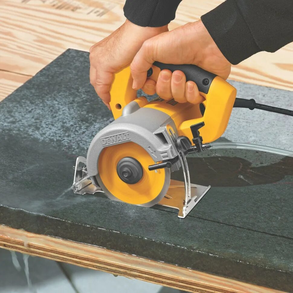 Диск для пилы по камню. Плиткорез dewalt dwc410. dewalt dwc410-qs. плиткорез деволт 410. дисковая пила dewalt dwc410.