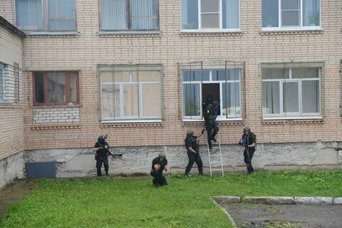 Отработала школе год