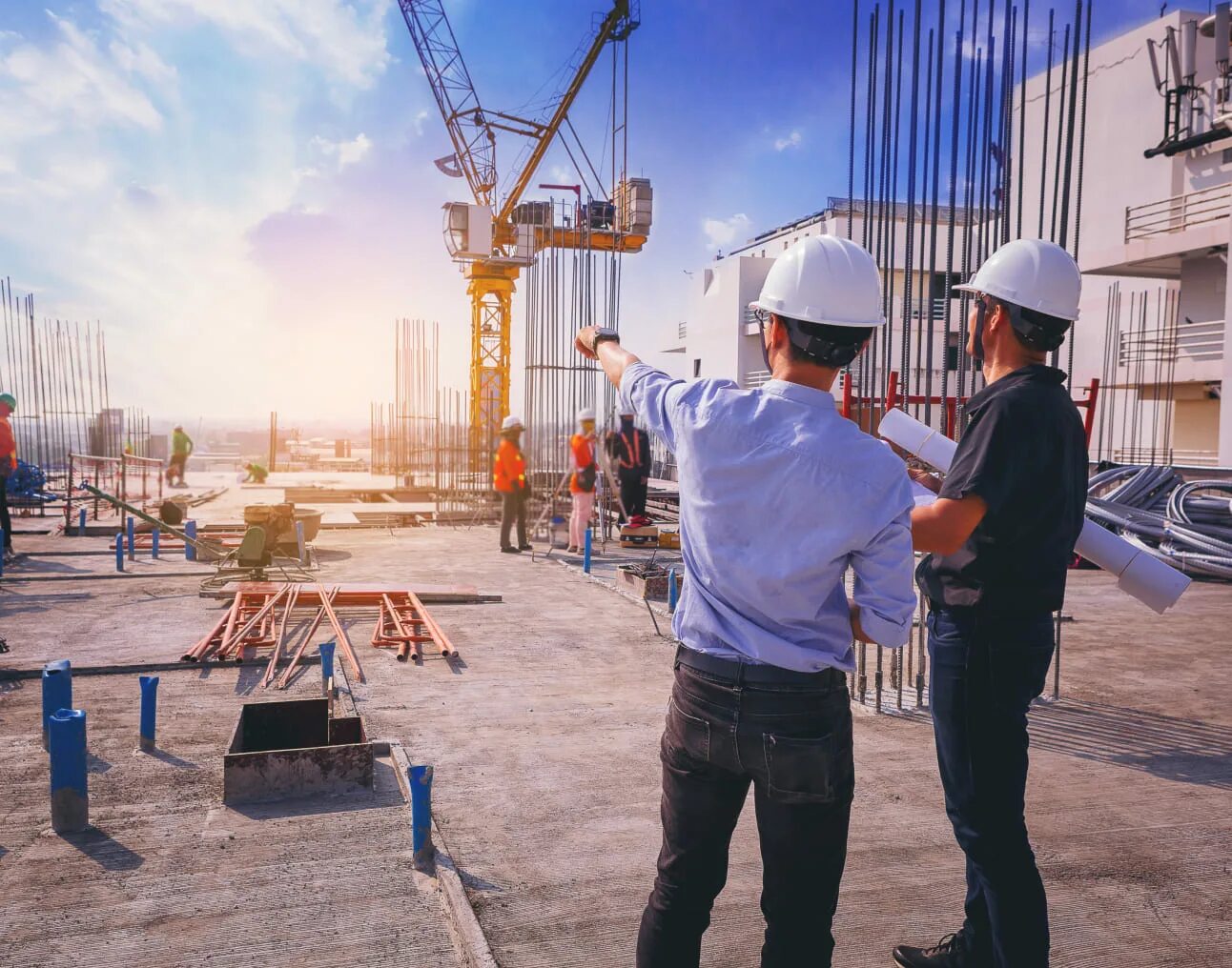 московские застройщики в москве. строительные компании застройщики москва. стройка многоэтажного дома. строительная отрасль. красивая стройка.