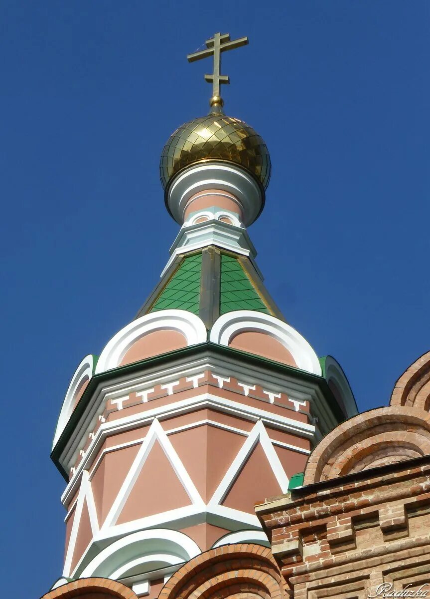Маковка что это. Маковка пикрев. собор казанской божьей матери находка колокольня. луковка храма. луковка у колокольни.