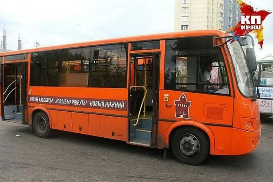 Автобус Нижний Новгород. Нижегородский автобус. Автобусы в Нижнем Новгороде оранжевые. Нижегородский автобус оранжевый. 16 маршрутка нижний новгород