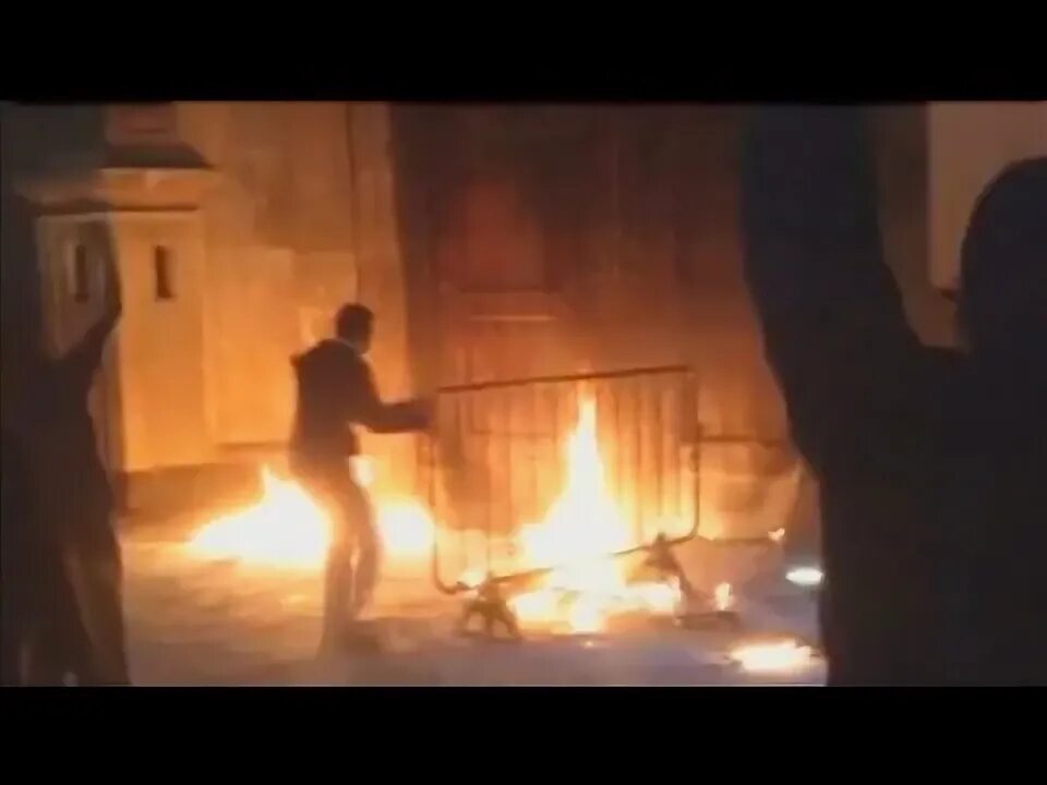 Храм ясукуни. Башня сююмбике ворота. Зажги ворота. Входные ворота в школу. Калитка входная металлическая.
