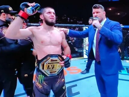 Бой махачева кто выиграл