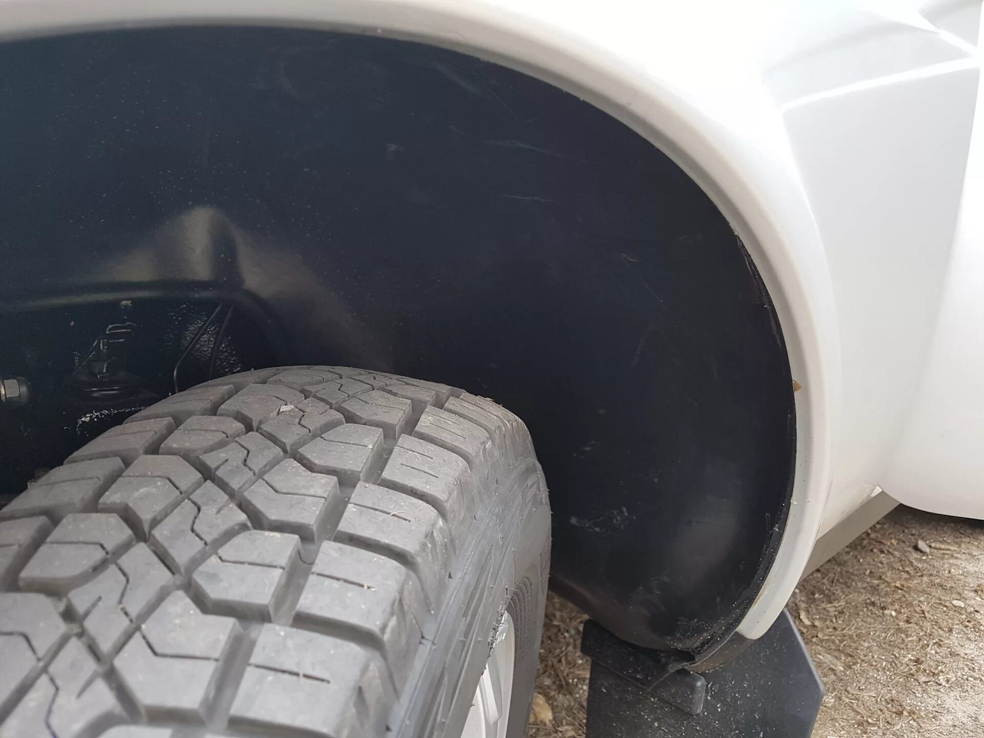 Подкрылки без сверления на ниву 21214. Подкрылки урбан. Задние подкрылки на ниву 21214. Подкрылки на ниву 21214. Подкрылки урбан.