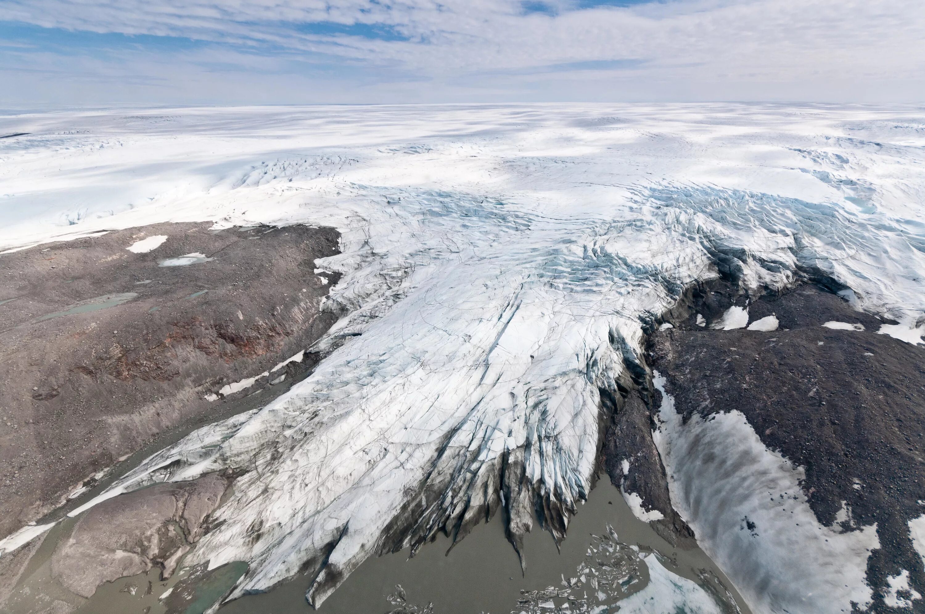 Вечная мерзлота Арктика. Ледяной щит Гренландии. Кровавый вулкан Антарктида. Шельфовый ледник Мак-мёрдо.