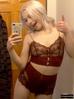 Phoebe Bridgers Nude Collection (21 Photos). 