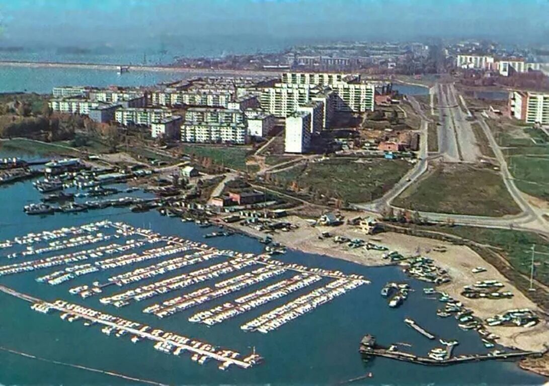 Город иркутск микрорайон солнечный. Набережная в солнечном иркутск. Город иркутск микрорайон солнечный. Набережная в солнечном иркутск. Синюшина гора иркутск.