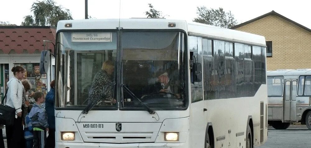 Yutong zk6121hq. Полевской автобус 105. Полевской екатеринбург. 145 автобус ирбит. Автобус 122 полевской екатеринбург.