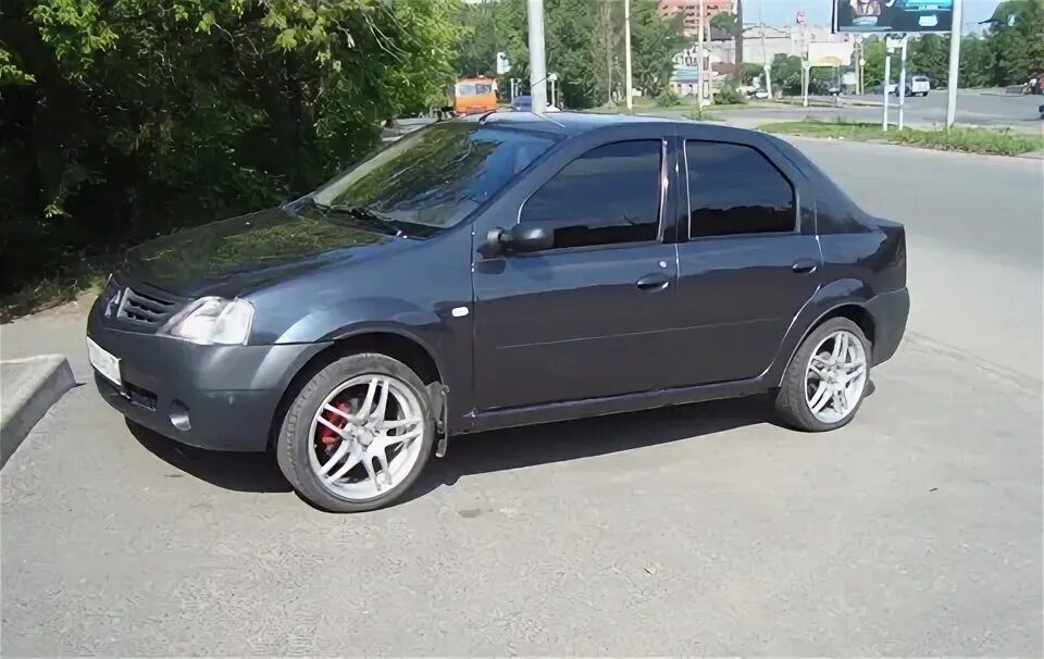 Диски r15 на логан 1. Рено логан на литье r16. рено логан 1 r17.