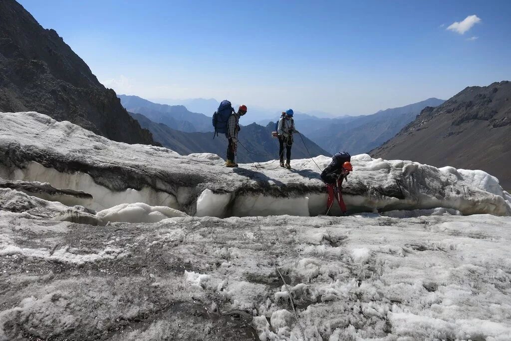 Бурятский перевал дятлова 1993. Через горный перевал туристам пришлось идти. Станислав трофимов горный туризм. Перевал стельвио италия. Сусамыр перевал.