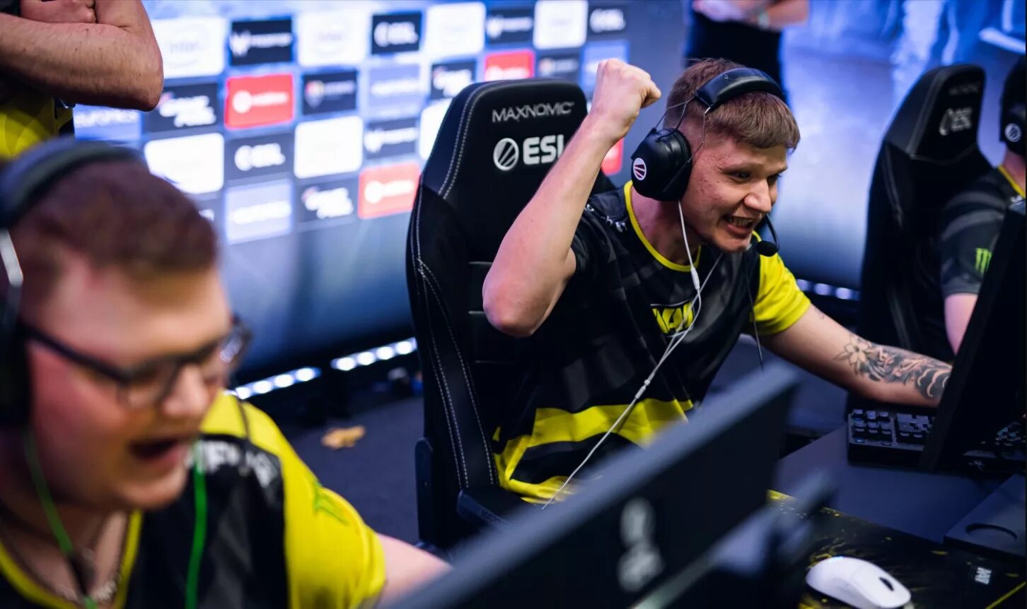 Natus vincere g2 esports. Navi CS go 2021. КИБЕРСПОРТСМЕН Navi. Нави КС го 2022. Команда киберспортсменов нави 2022.