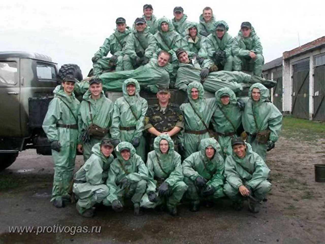 разведывательная химическая машина рхм-8. таблица нормативов по рхбз вс рф. войска радиационной, химической и биологической защиты (рхбз). войска радиационной химической и биологической защиты рф. военный противогаз пмк ратник.