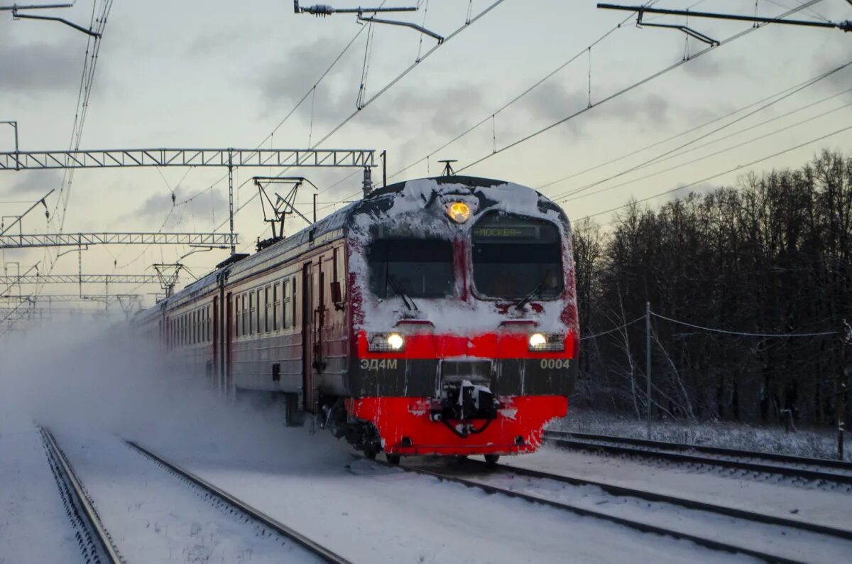 Новогодняя электричка эд4м. Перегон Бирюлево Домодедово. ТЧ-31 Домодедово. Бирюлево электричка до Домодедово. Электропоезда домодедово