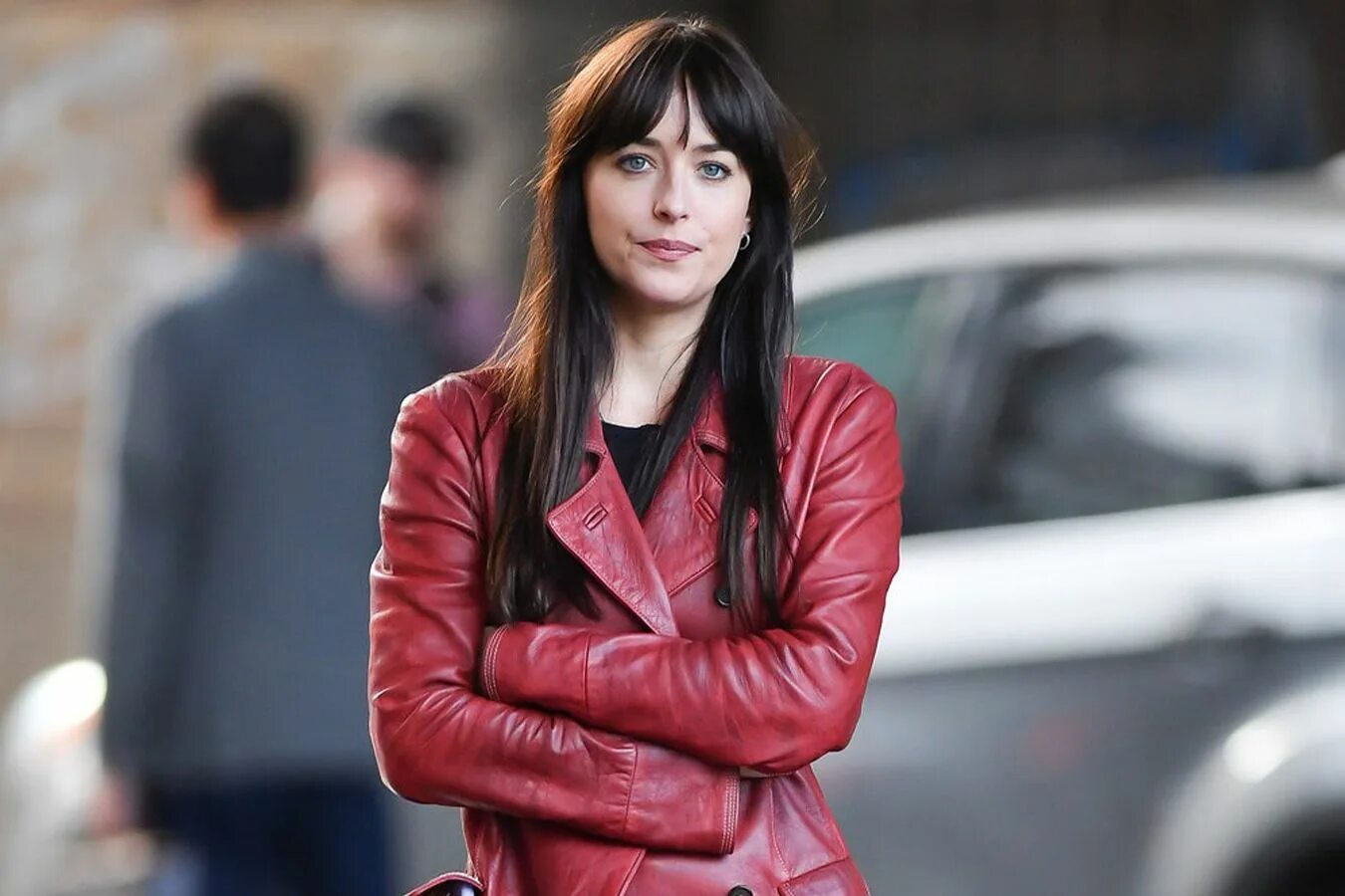 Дакота джонсон мадам паутина. Сидни Суини мадам паутина. Dakota Johnson Madame web 2024.