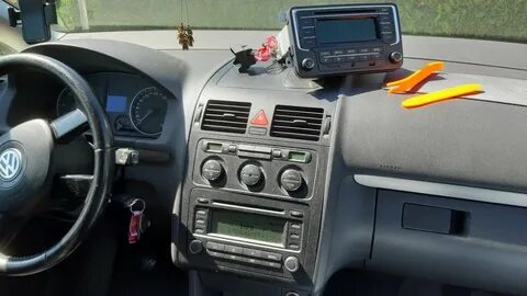 Volkswagen touran магнитола