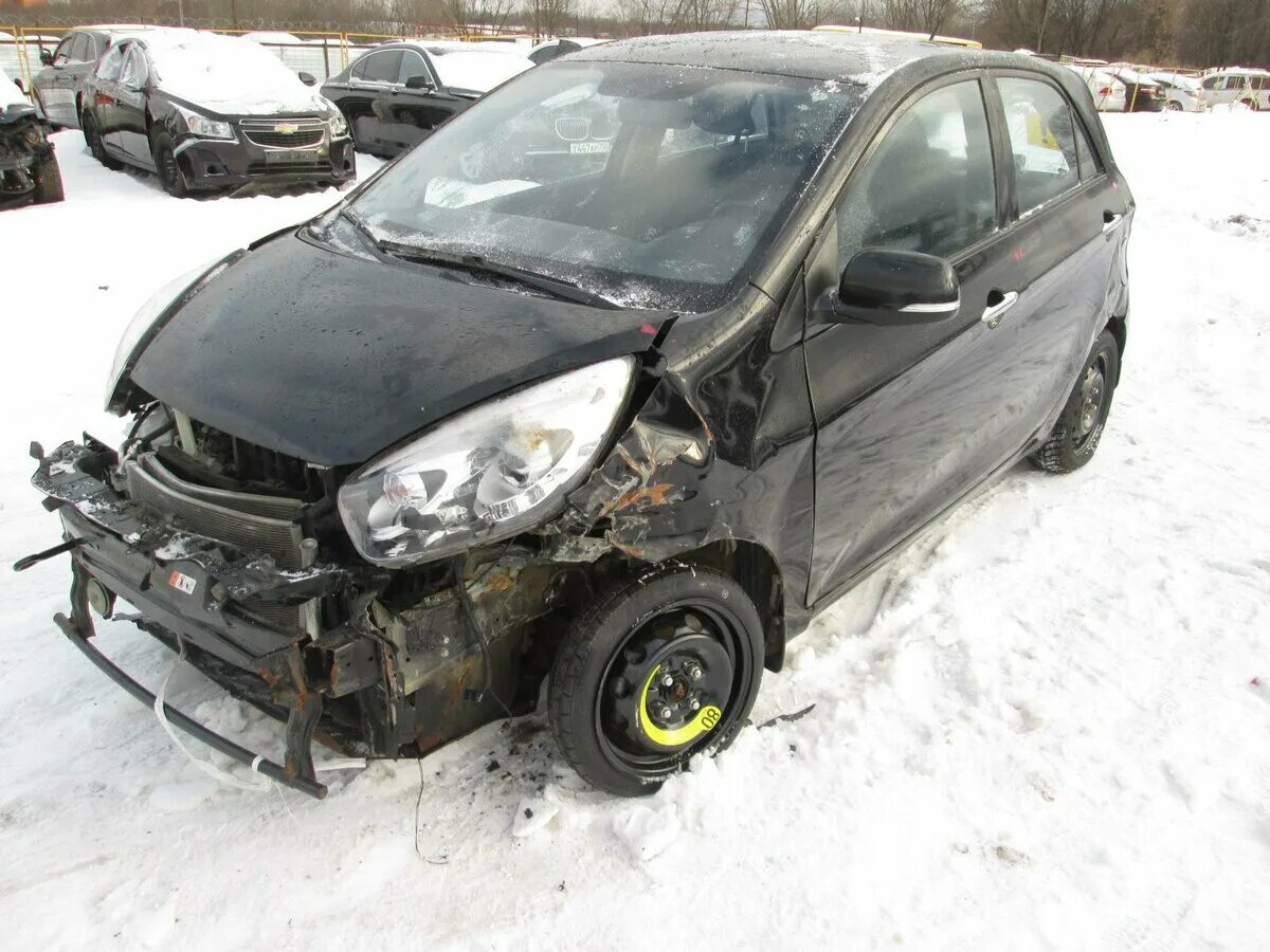 Купить битый киа. Битый Киа Пиканто. Кия битая. Kia Picanto 2010 черная зимой. Осиновая роща ДТП 2008 год Kia Picanto.